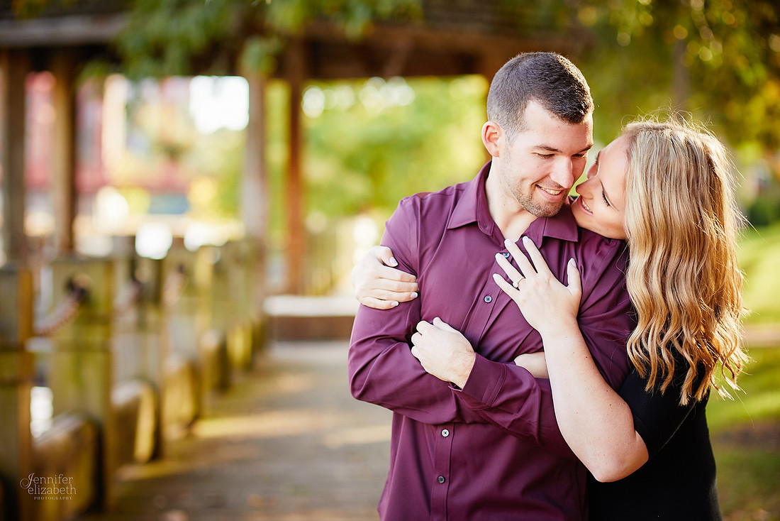 Jordyn & Joe: Engagement Session in The Flats and Cultural Gardens