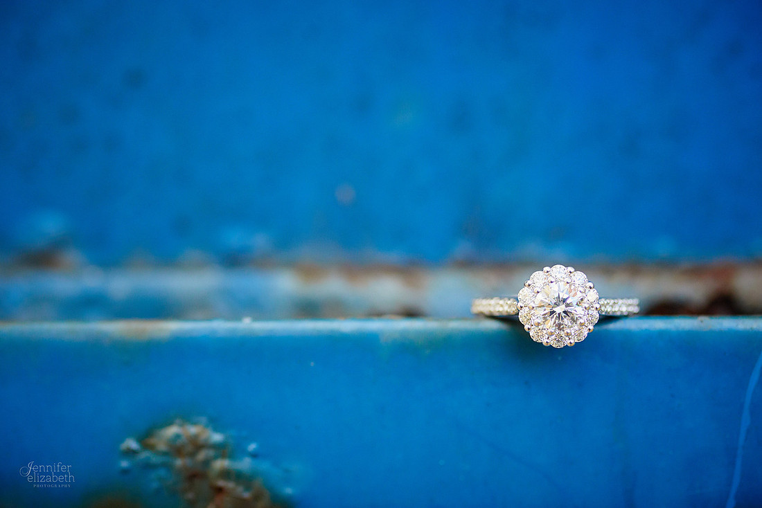 Jordyn & Joe: Engagement Session in The Flats and Cultural Gardens