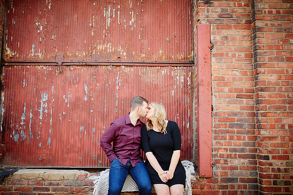 Jordyn & Joe: Engagement Session in The Flats and Cultural Gardens