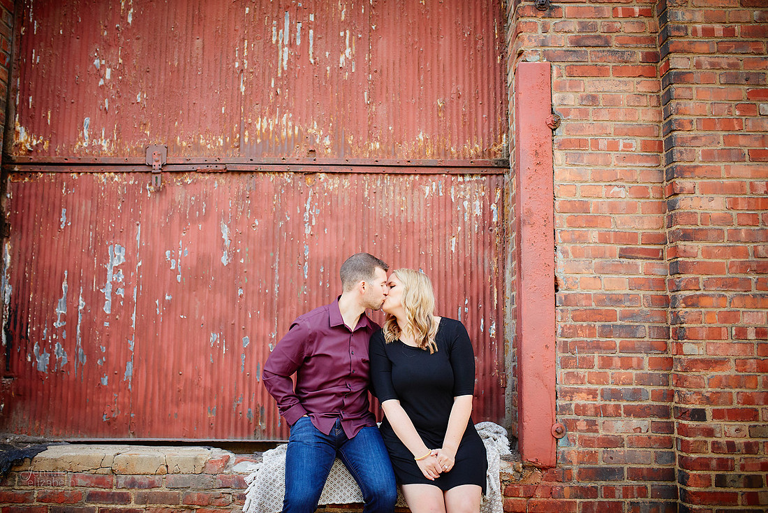 Jordyn & Joe: Engagement Session in The Flats and Cultural Gardens