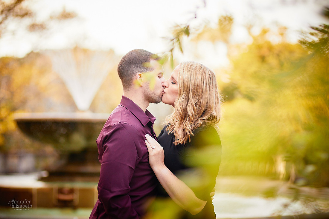 Jordyn & Joe: Engagement Session in The Flats and Cultural Gardens