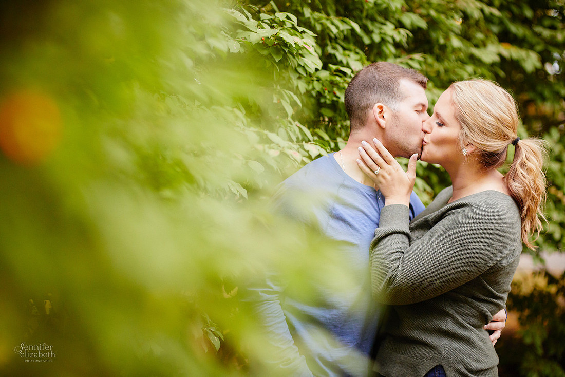 Jordyn & Joe: Engagement Session in The Flats and Cultural Gardens