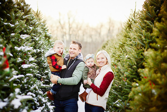 Micro Mini Portrait Sessions at Sugar Pines Farm