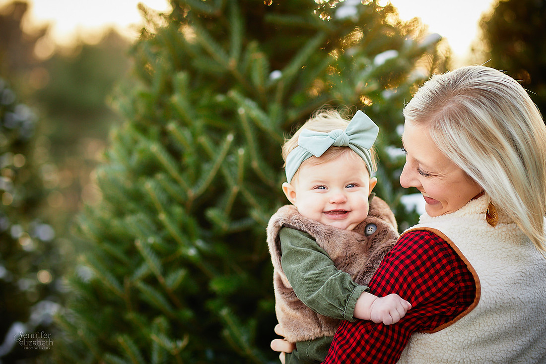 Micro Mini Portrait Sessions at Sugar Pines Farm
