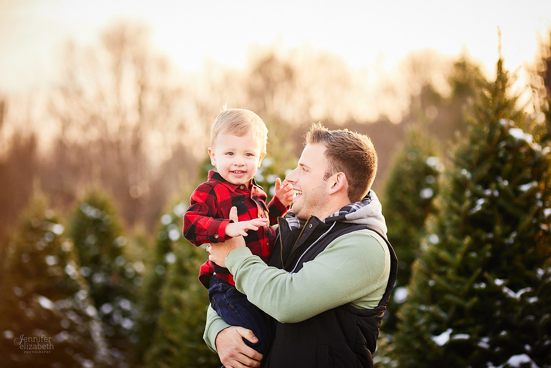 Micro Mini Portrait Sessions at Sugar Pines Farm