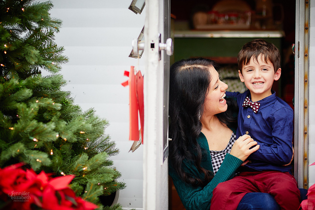 The S Family: Portrait Session at Breezewood Gardens & Gifts