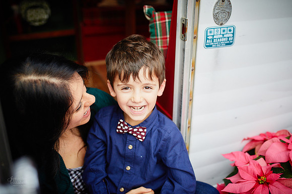 The S Family: Portrait Session at Breezewood Gardens & Gifts