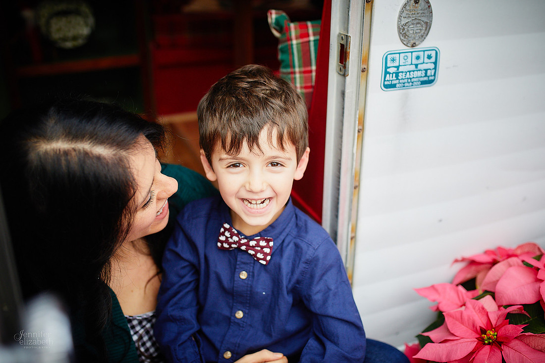 The S Family: Portrait Session at Breezewood Gardens & Gifts