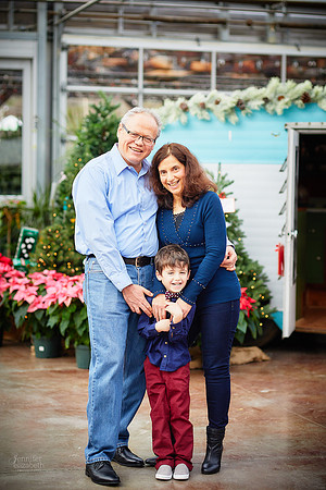 The S Family: Portrait Session at Breezewood Gardens & Gifts