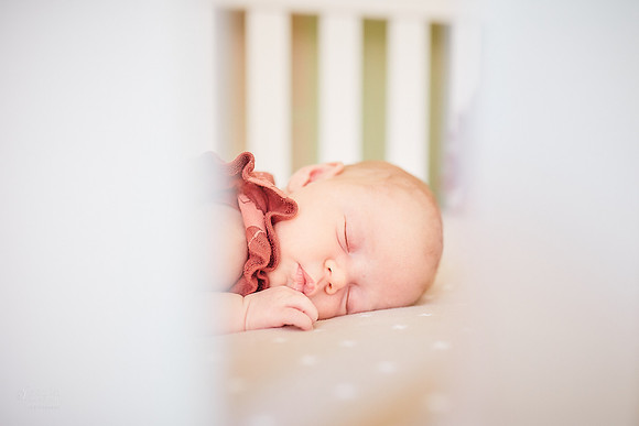 Baby Raylin: Lifestyle Newborn Family Portrait Session in Parma