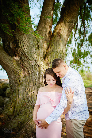 Gina: Maternity Portrait Session at Edgewater Park in Cleveland