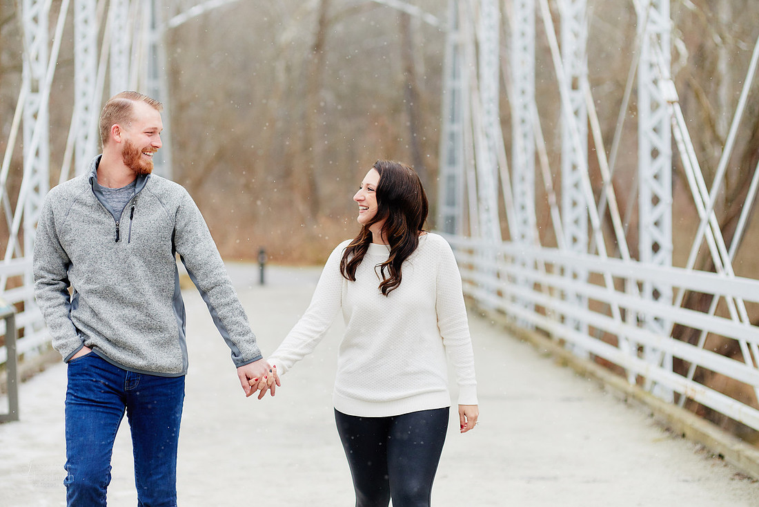Janelle & Josh: Engagement Session in Brecksville Reservation