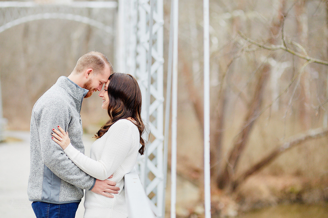 Janelle & Josh: Engagement Session in Brecksville Reservation