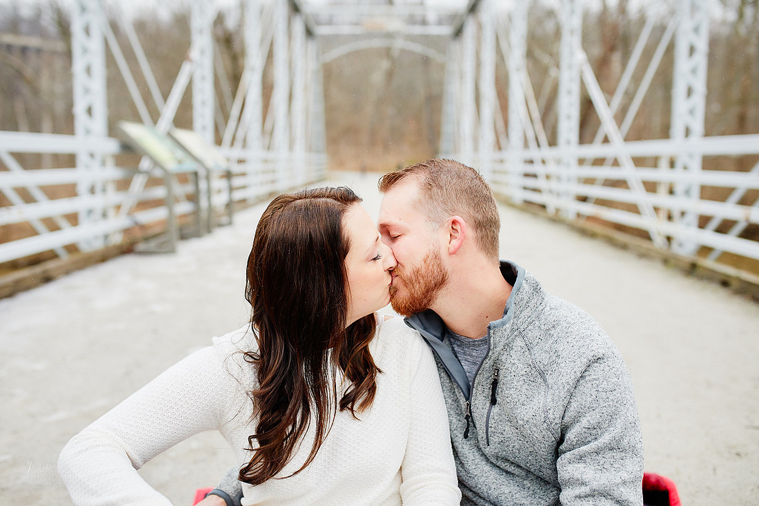 Janelle & Josh: Engagement Session in Brecksville Reservation