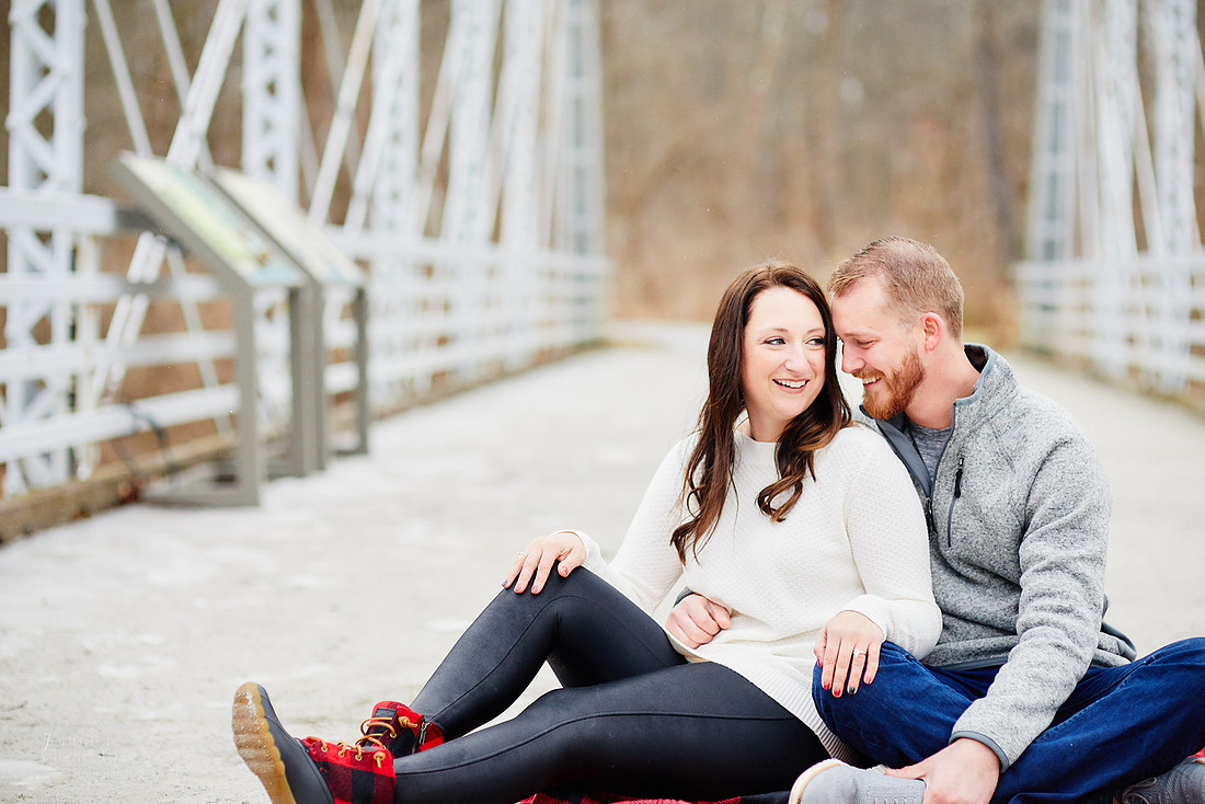 Janelle & Josh: Engagement Session in Brecksville Reservation
