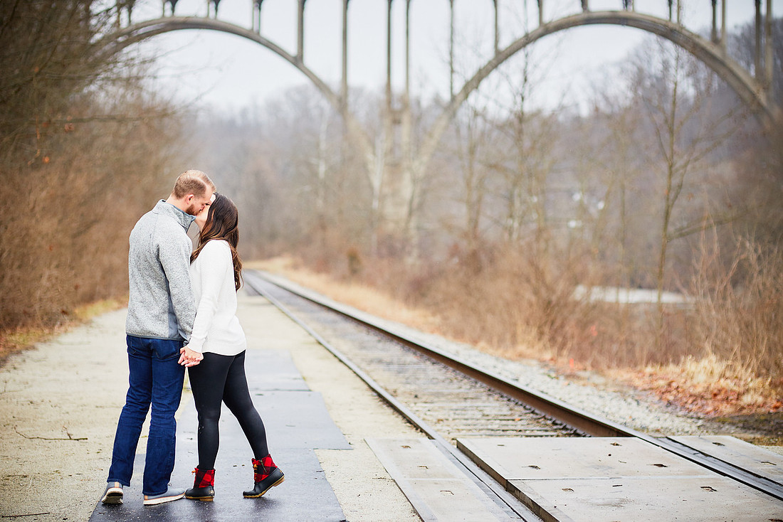 Janelle & Josh: Engagement Session in Brecksville Reservation