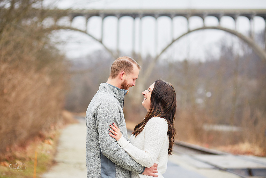 Janelle & Josh: Engagement Session in Brecksville Reservation