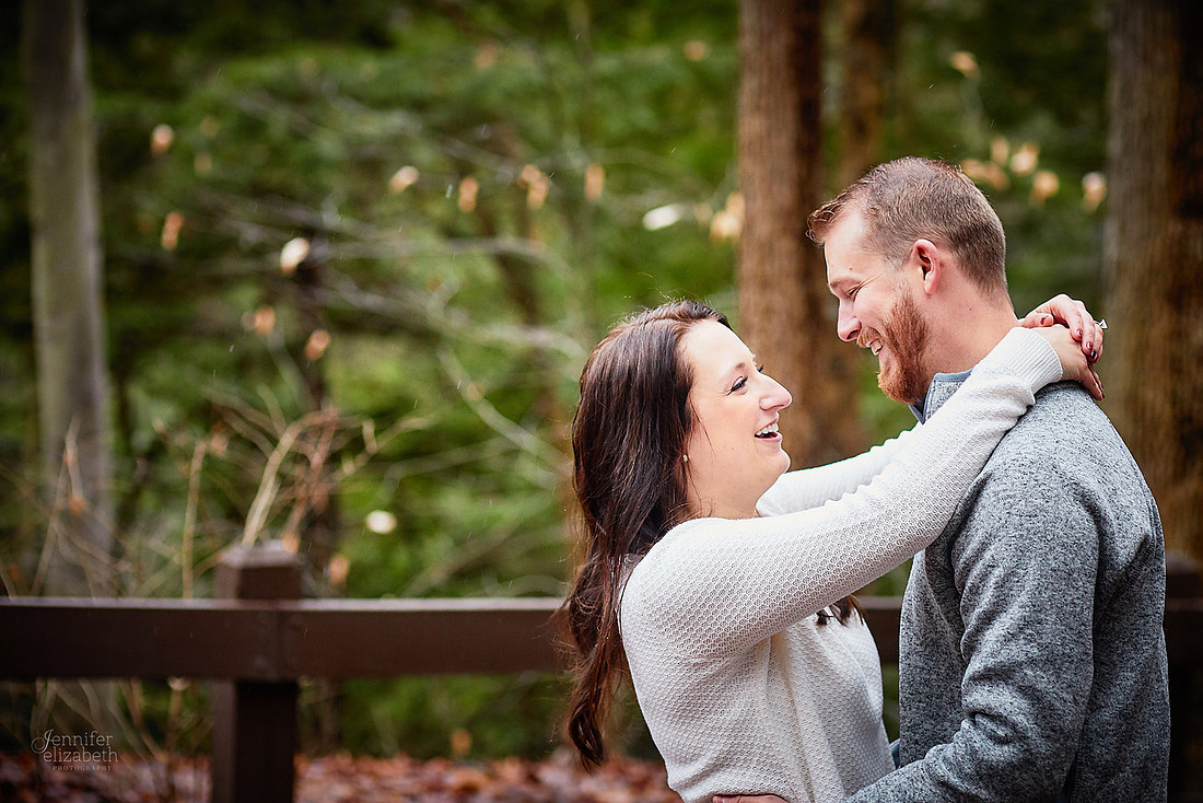 Janelle & Josh: Engagement Session in Brecksville Reservation