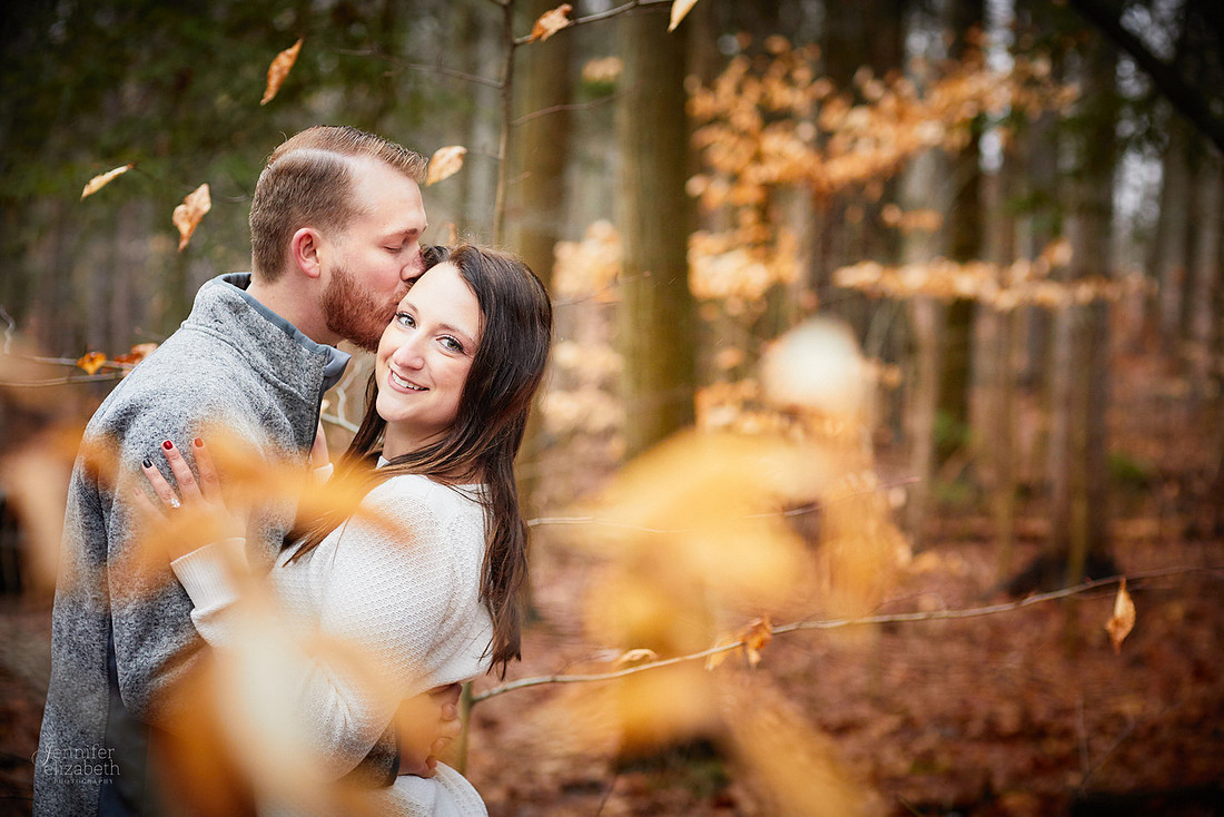Janelle & Josh: Engagement Session in Brecksville Reservation