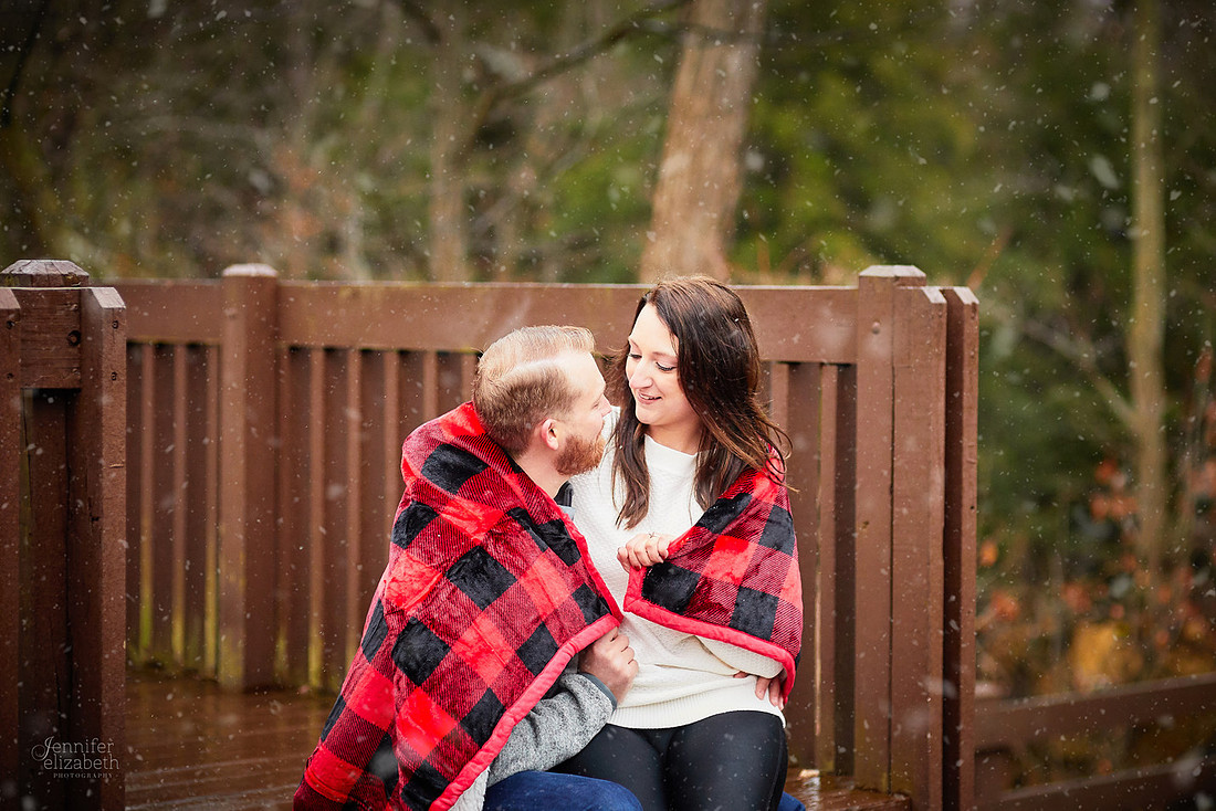 Janelle & Josh: Engagement Session in Brecksville Reservation