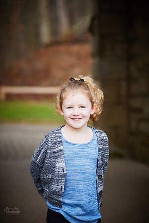 The D Family: Portrait Session at Squire’s Castle in North Chagrin Reservation