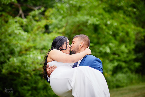 Stephanie & Vick: Wedding Portrait Session in North Olmsted
