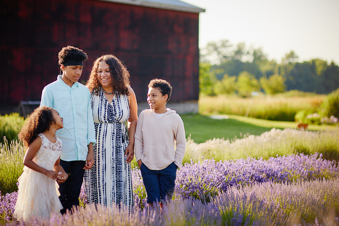 Mini Sessions at Luvin Lavender Farms in Madison