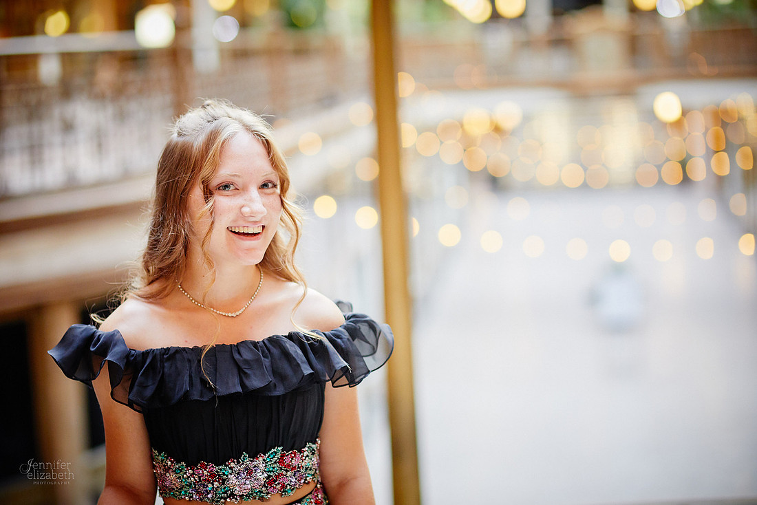 Analyse: Senior Portrait Session at The Arcade and East Fourth Street