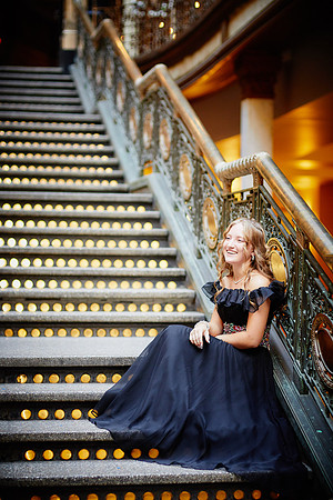 Analyse: Senior Portrait Session at The Arcade and East Fourth Street
