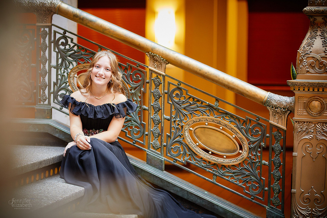 Analyse: Senior Portrait Session at The Arcade and East Fourth Street