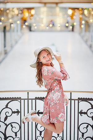 Analyse: Senior Portrait Session at The Arcade and East Fourth Street