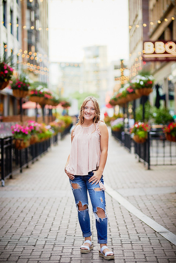 Analyse: Senior Portrait Session at The Arcade and East Fourth Street