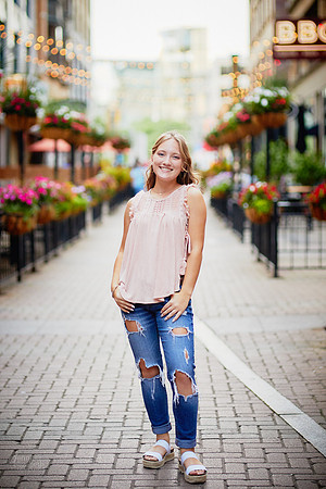 Analyse: Senior Portrait Session at The Arcade and East Fourth Street