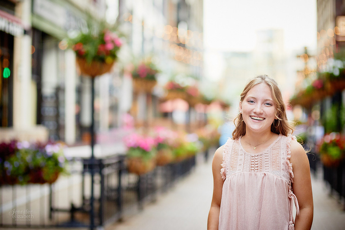 Analyse: Senior Portrait Session at The Arcade and East Fourth Street
