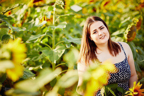 Sunflower Field Mini Sessions at Maria's Field of Hope