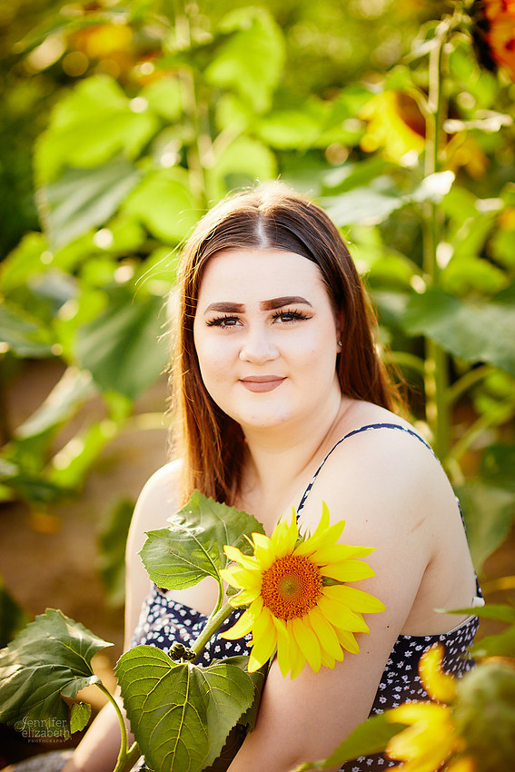 Sunflower Field Mini Sessions at Maria's Field of Hope