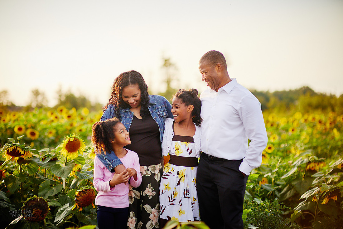 Sunflower Field Mini Sessions at Maria's Field of Hope