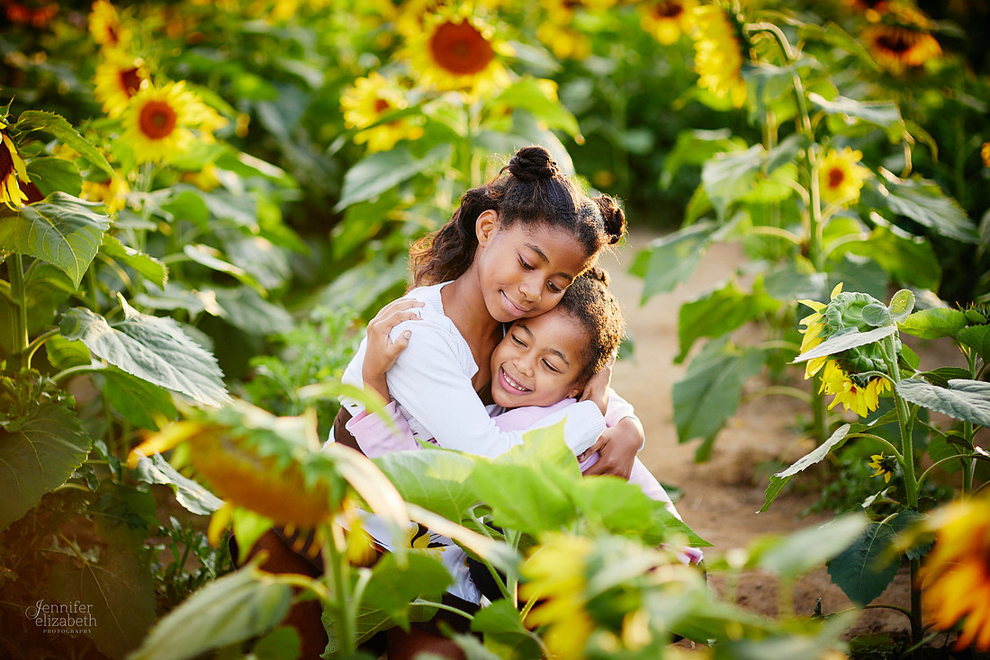 Sunflower Field Mini Sessions at Maria's Field of Hope