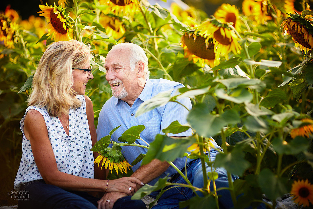 Sunflower Field Mini Sessions at Maria's Field of Hope
