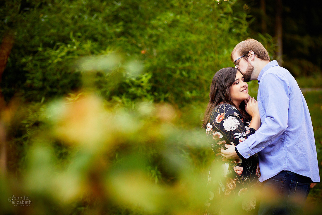 Seleste & Mark: Engagement Session at Schoepfle Gardens