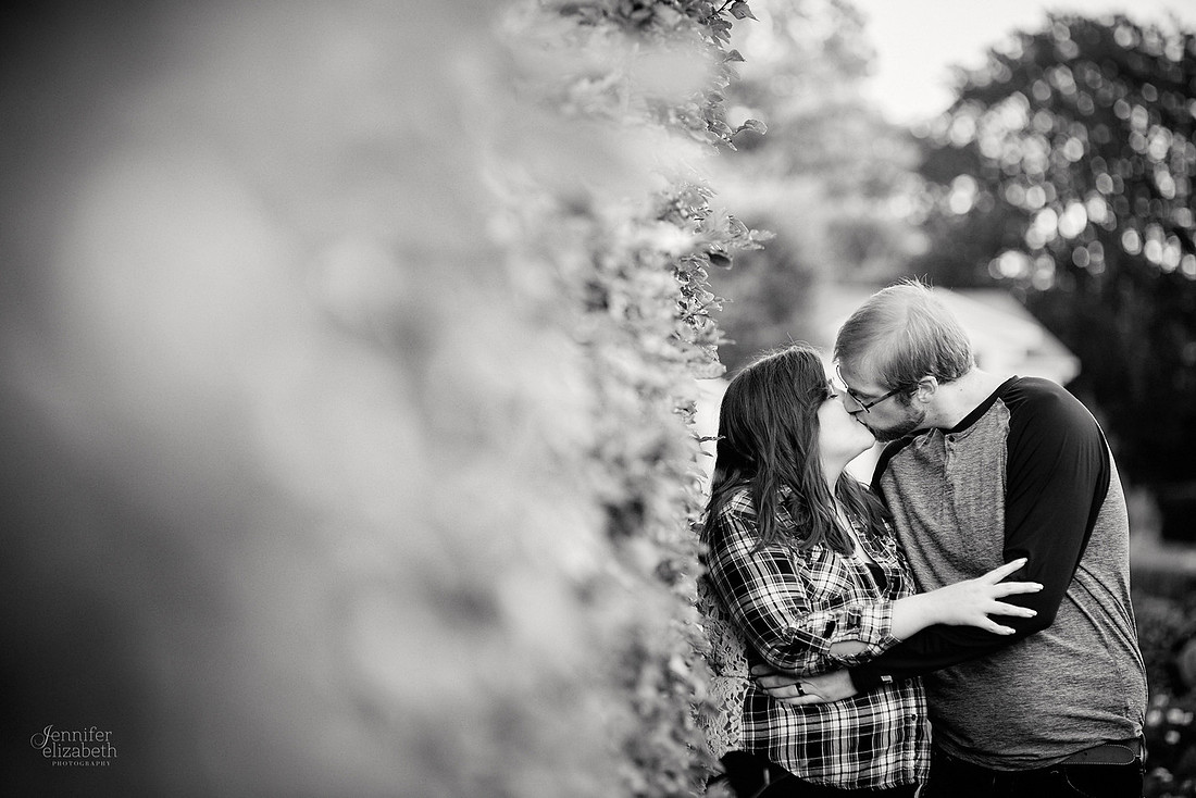 Seleste & Mark: Engagement Session at Schoepfle Gardens