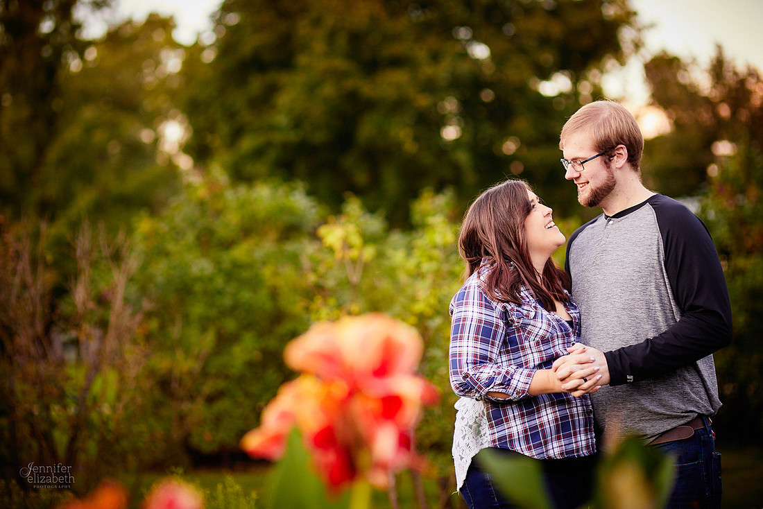 Seleste & Mark: Engagement Session at Schoepfle Gardens