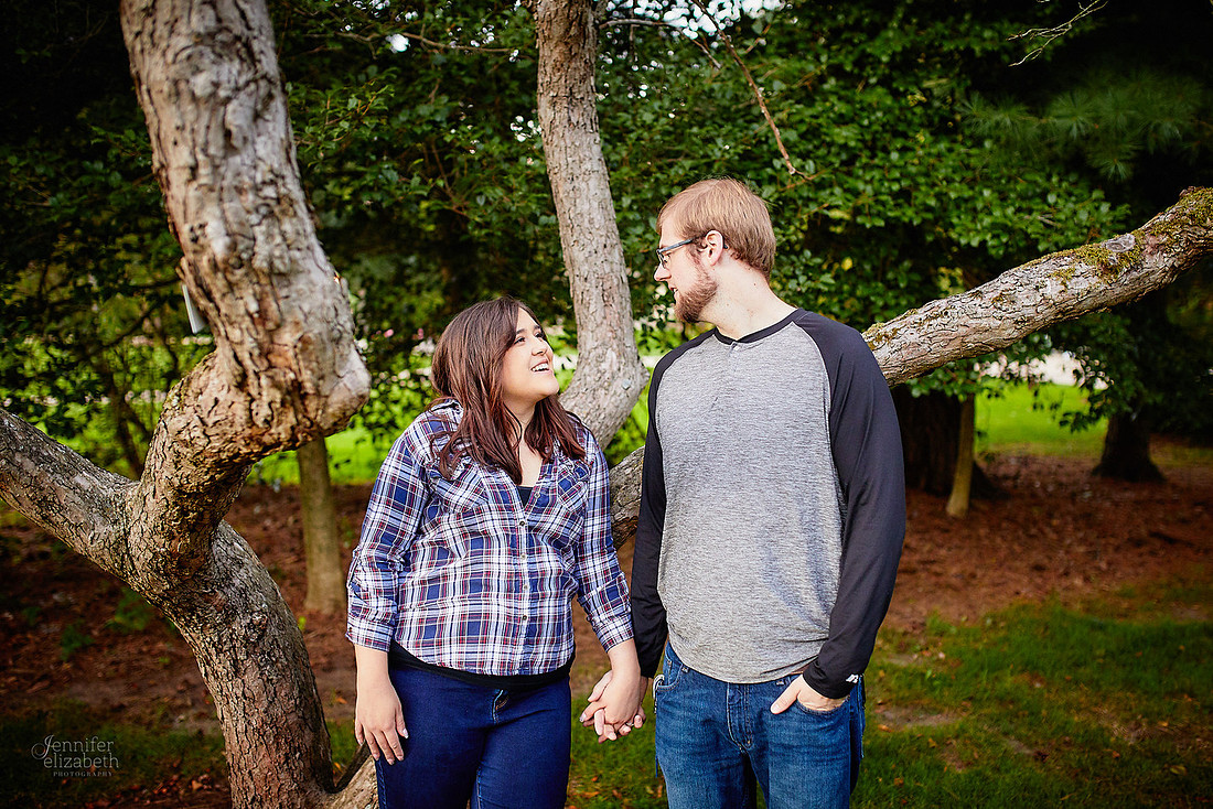 Seleste & Mark: Engagement Session at Schoepfle Gardens