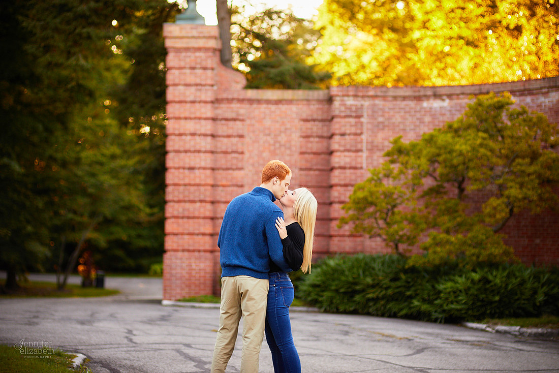 Erica & Grant: Engagement Session at Kingwood Center Gardens