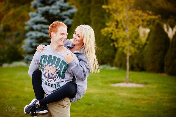 Erica & Grant: Engagement Session at Kingwood Center Gardens