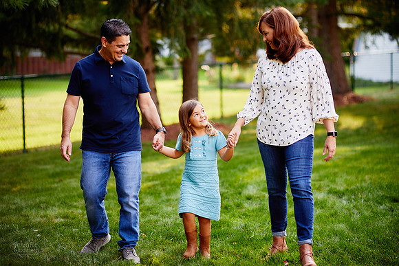 The R Family: Portrait Session in Strongsville, Ohio