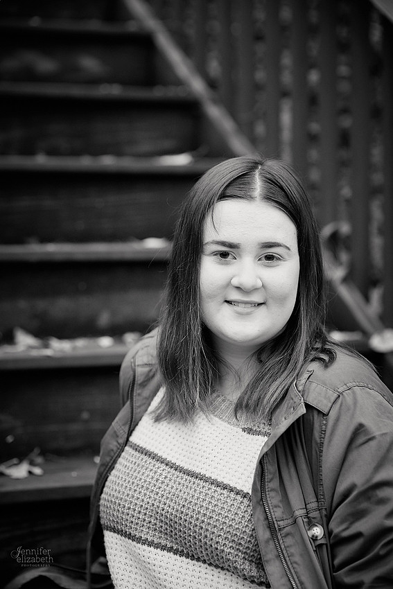 Kierstin: Senior Session in Downtown Kent