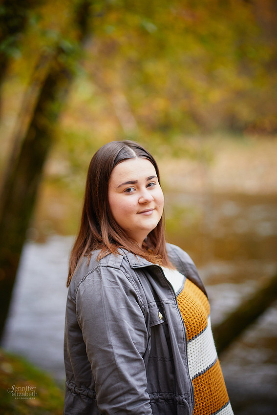 Kierstin: Senior Session in Downtown Kent