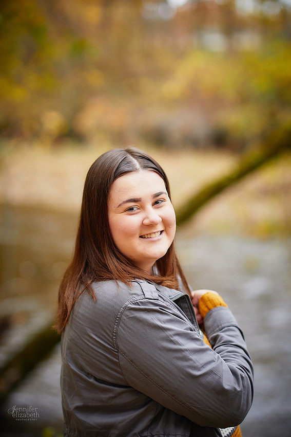 Kierstin: Senior Session in Downtown Kent