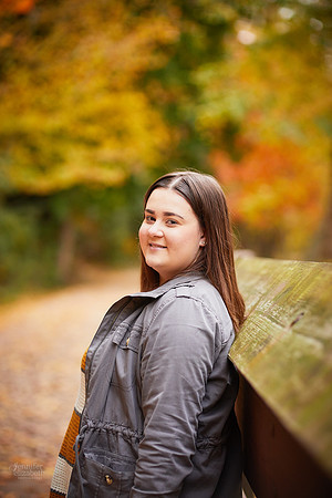 Kierstin: Senior Session in Downtown Kent